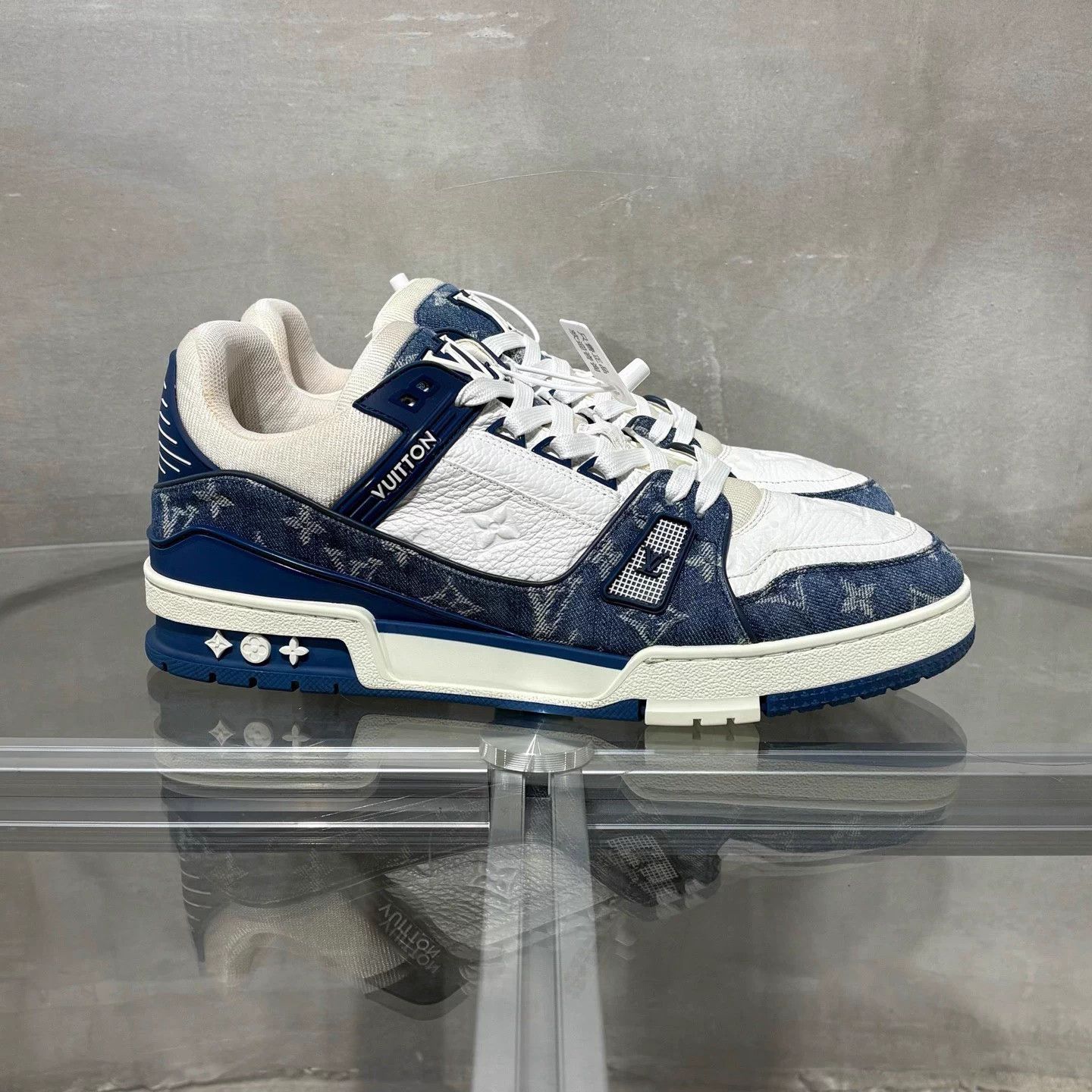 Louis Vuitton LV Trainer White Blue Denim UK9 / 43 Size US 10 / EU 43 - 4 Thumbnail