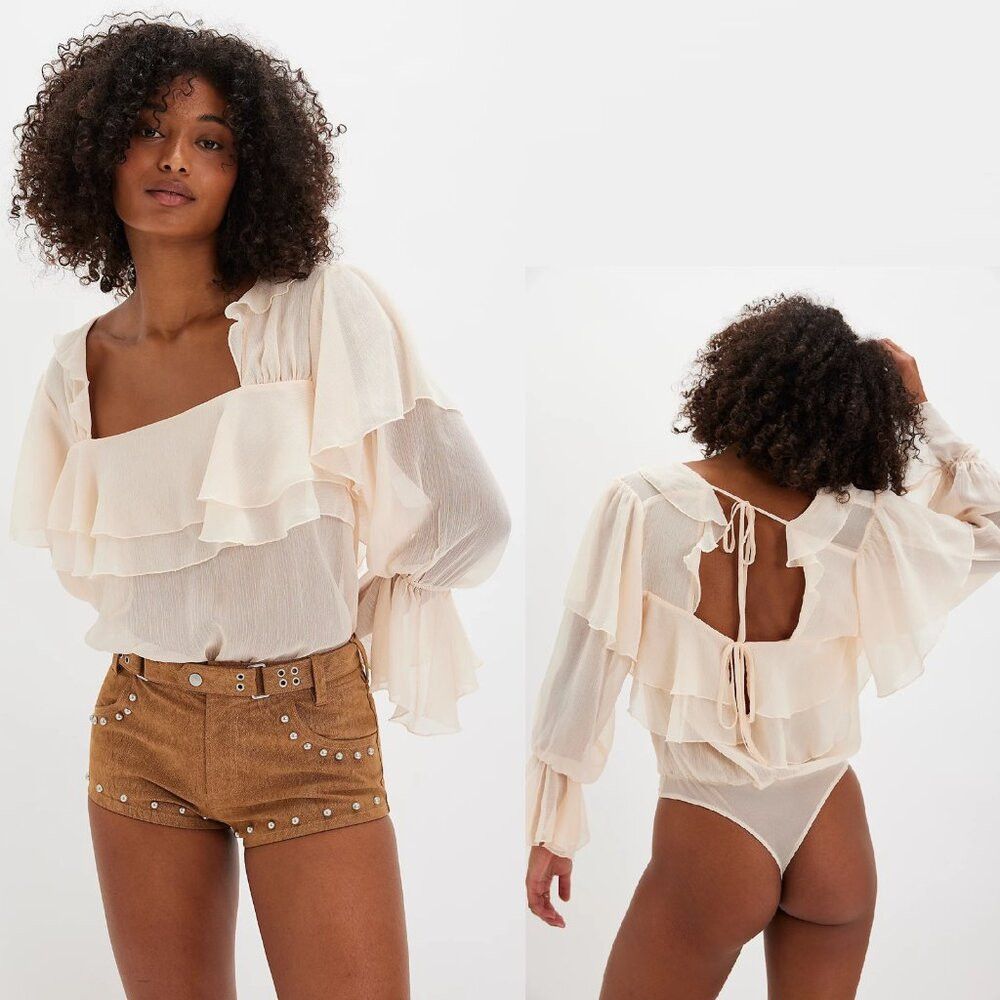 Free People NWT New $98 Free People Give Me Drama Ivory Bodysuit Size M Size M / US 6-8 / IT 42-44 - 1 Thumbnail