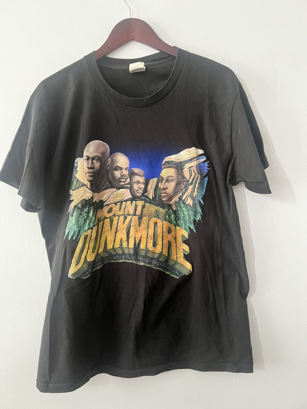 image of Nike Mount Dunkmore T-Shirt in Black, Men's (Size Large)