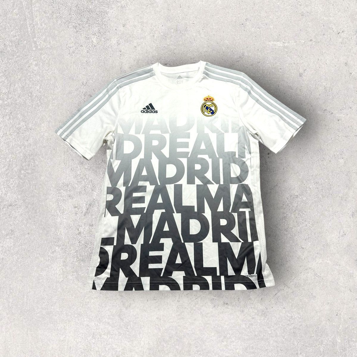 Adidas Real Madrid training shirt Size US S / EU 44-46 / 1 - 1 Thumbnail