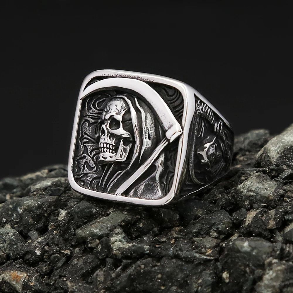 Vintage Sickle Skull Ring Size ONE SIZE - 5 Thumbnail