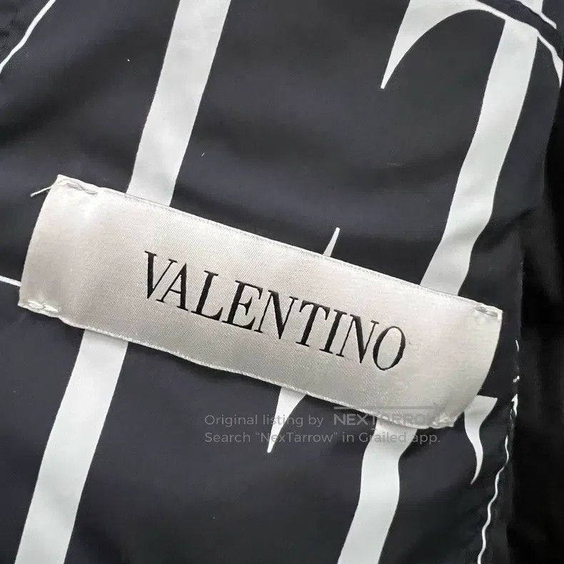 Valentino Valentino Down jacket with a full printed logo Size US L / EU 52-54 / 3 - 3 Thumbnail