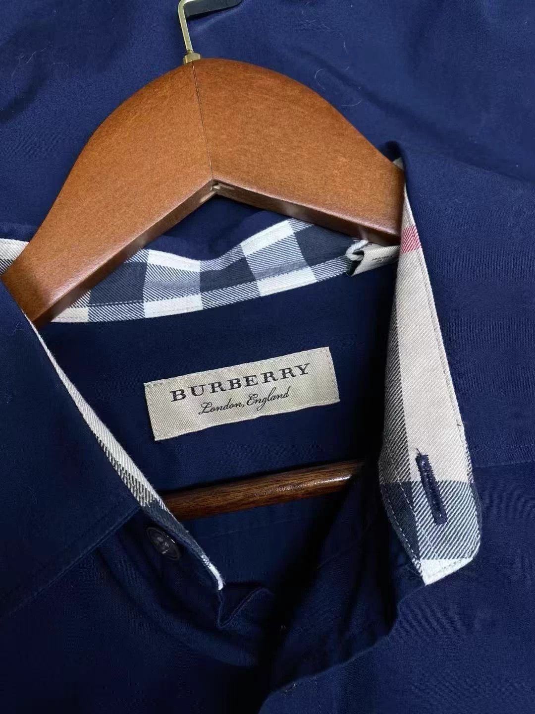 Burberry Burberry men's M shirt 46/106/74 Size US M / EU 48-50 / 2 - 6 Thumbnail