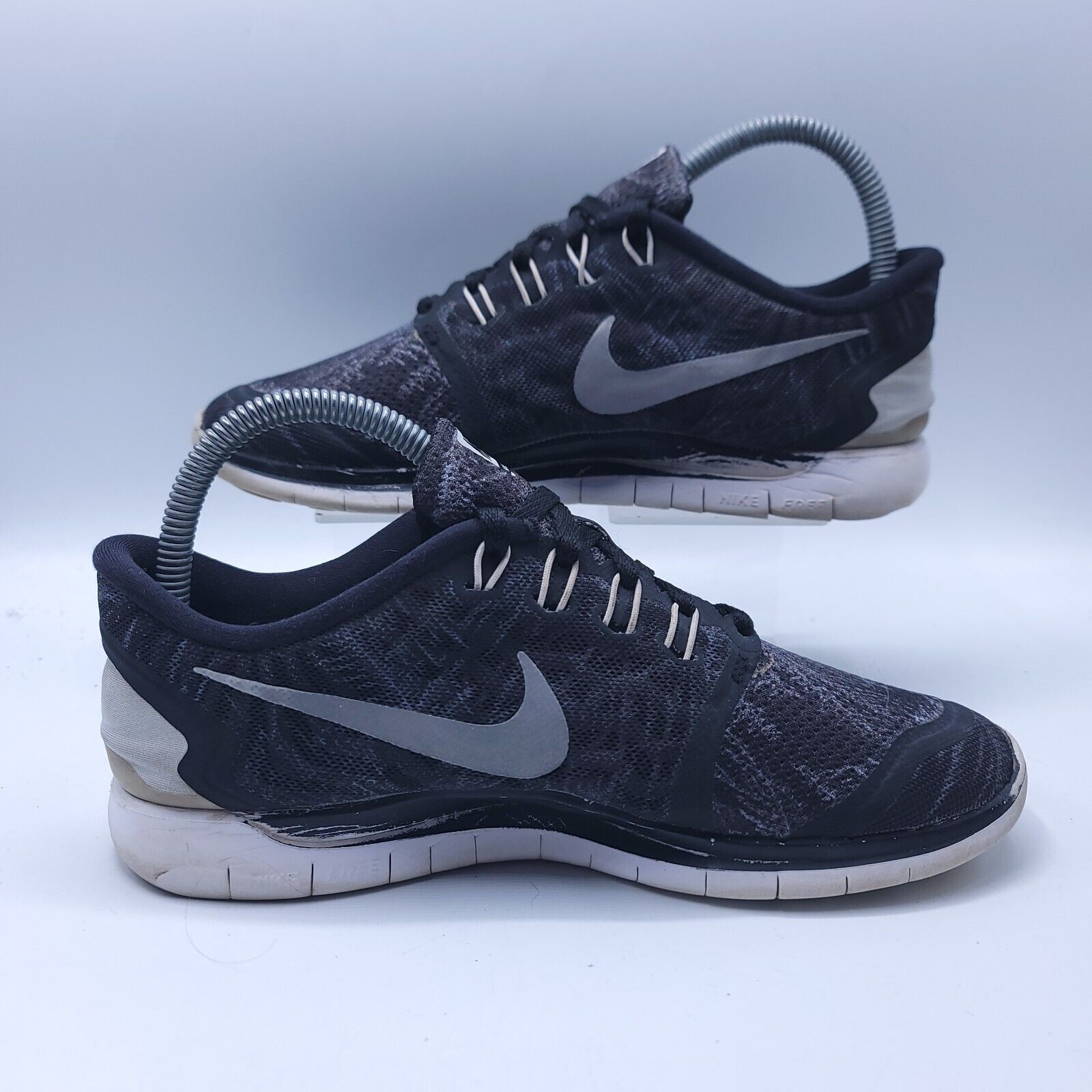 Nike Nike Free 5.0 Shoe Womens Size 7 806588-001 Black Gray White Size US 7 / IT 37 - 6 Thumbnail
