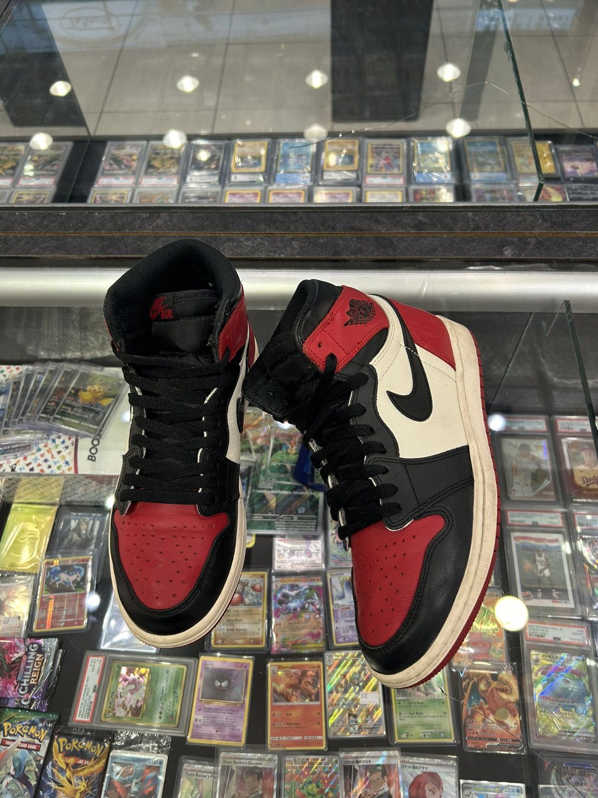 Jordan Brand Jordan 1 bred toe 2018 Size US 8 / EU 41 - 1 Thumbnail