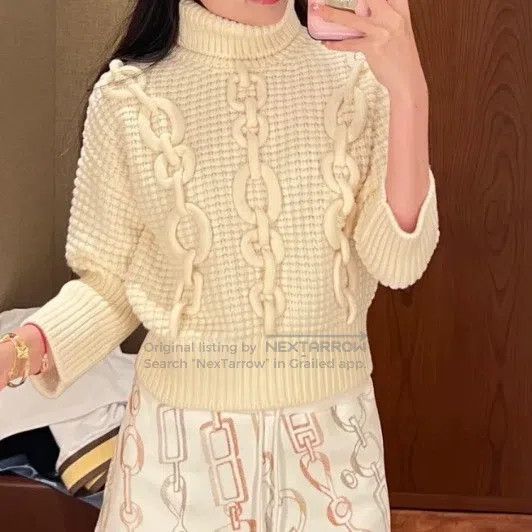 Hermes Hermes Embossed Turtleneck Pullover Sweater Size XS / US 0-2 / IT 36-38 - 1 Thumbnail