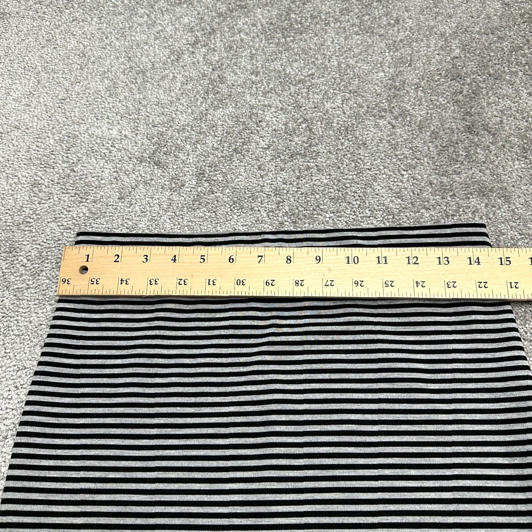 Vintage Xhilaration Pencil Skirt Womens Medium Black Gray Striped Stretch Casual 29x21 Size 32" / US 10 / IT 46 - 7 Thumbnail