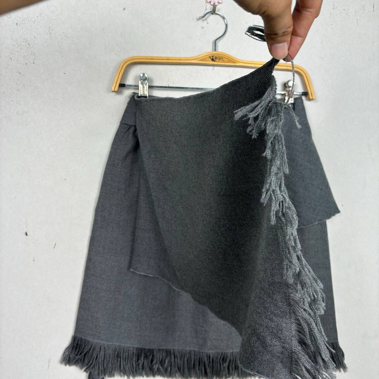 Valentino Vintage Valentino Garavani Fringe Asymmetric Wool Skirt Size 25" / US 0 / IT 36 - 7 Thumbnail