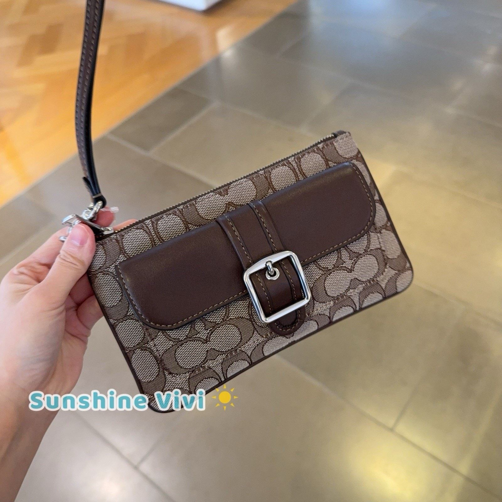 Coach NWT Coach Ashton Wristlet Jacquard Silver/Oak/Maple CDY06 Size ONE SIZE - 1 Thumbnail