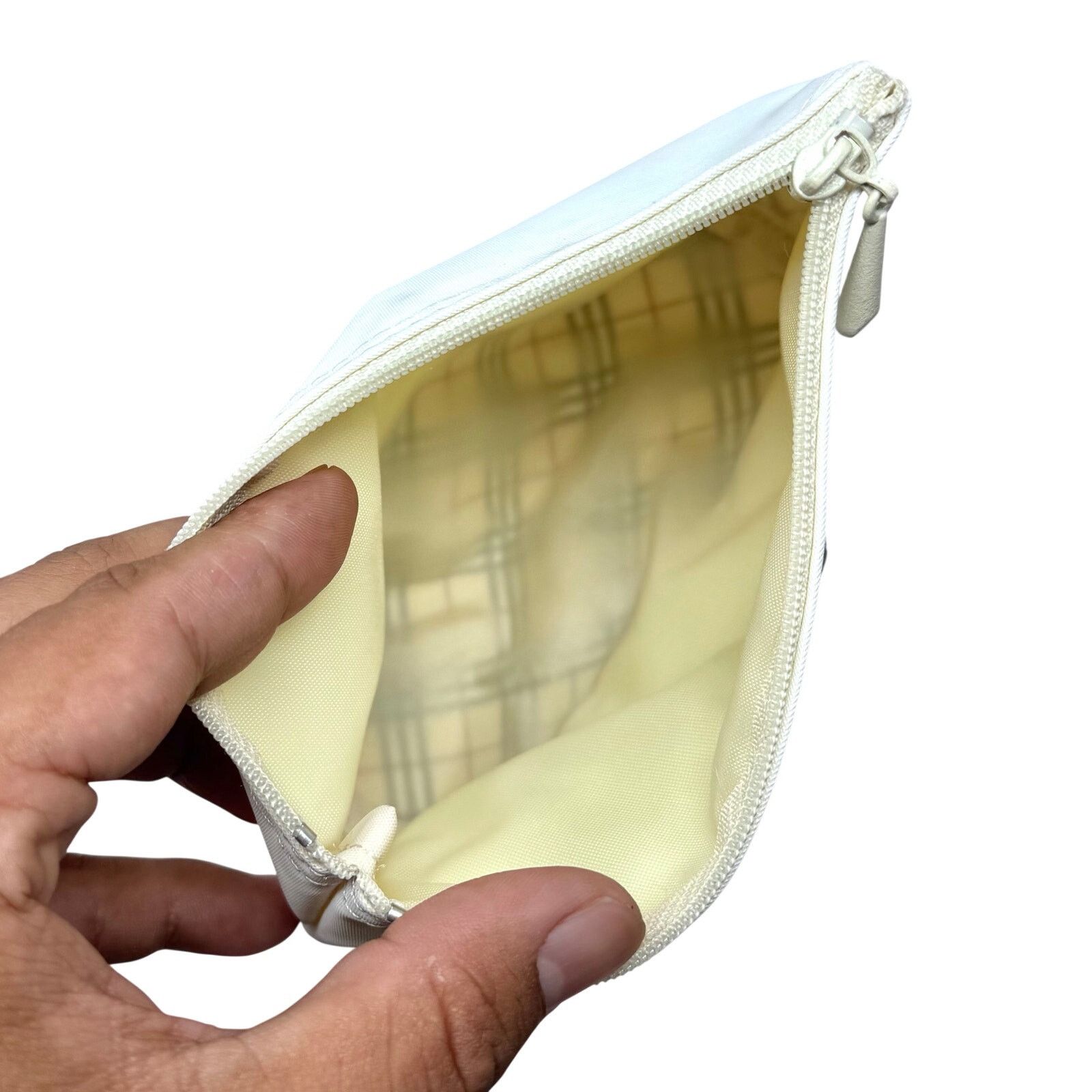 Burberry Burberry White Zipper Pouch Size ONE SIZE - 4 Thumbnail
