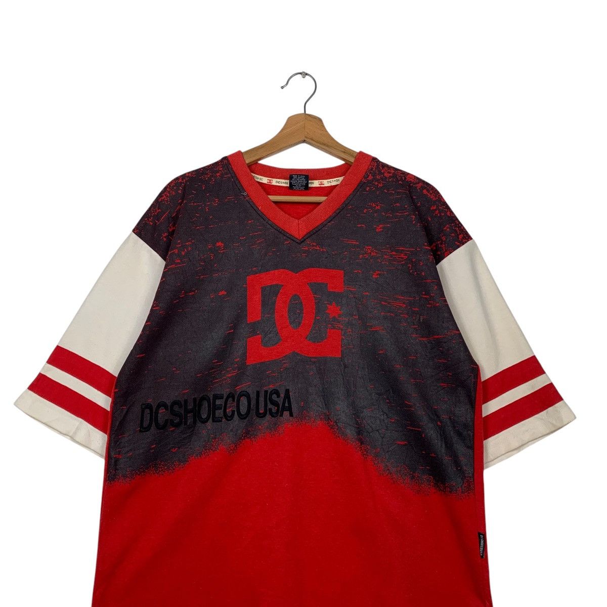 DC DC Shoe Big Logo V-neck Tee Size US M / EU 48-50 / 2 - 2 Thumbnail
