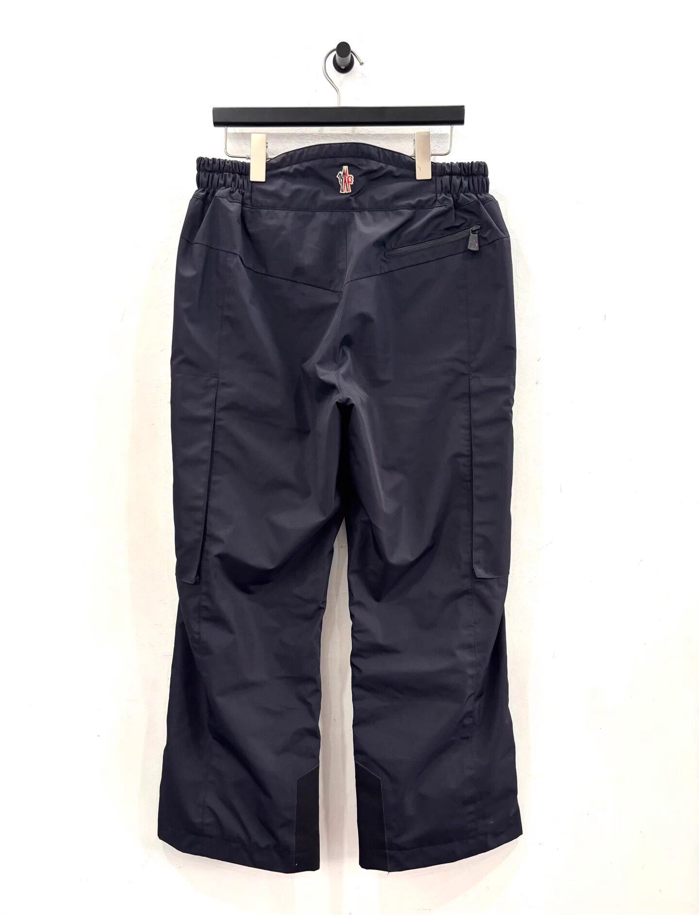Moncler Moncler men's black back logo workwear ski pants L Size US 38 / EU 54 - 1 Thumbnail