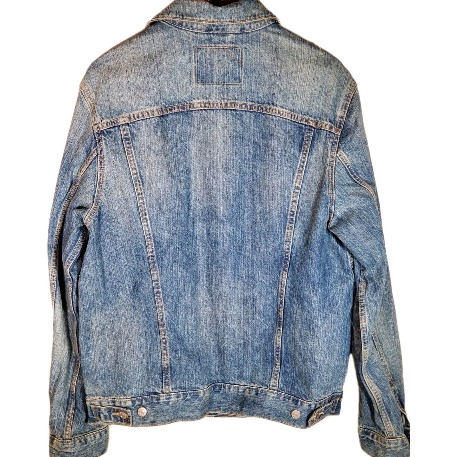 Levi's VINTAGE Levi's Trucker Jacket Denim Jean Blue L Men's Size Large (L) USA Classic USA Logo Button Closure Short Coat All Seasons Regular Fit Size US 33 - 3 Thumbnail