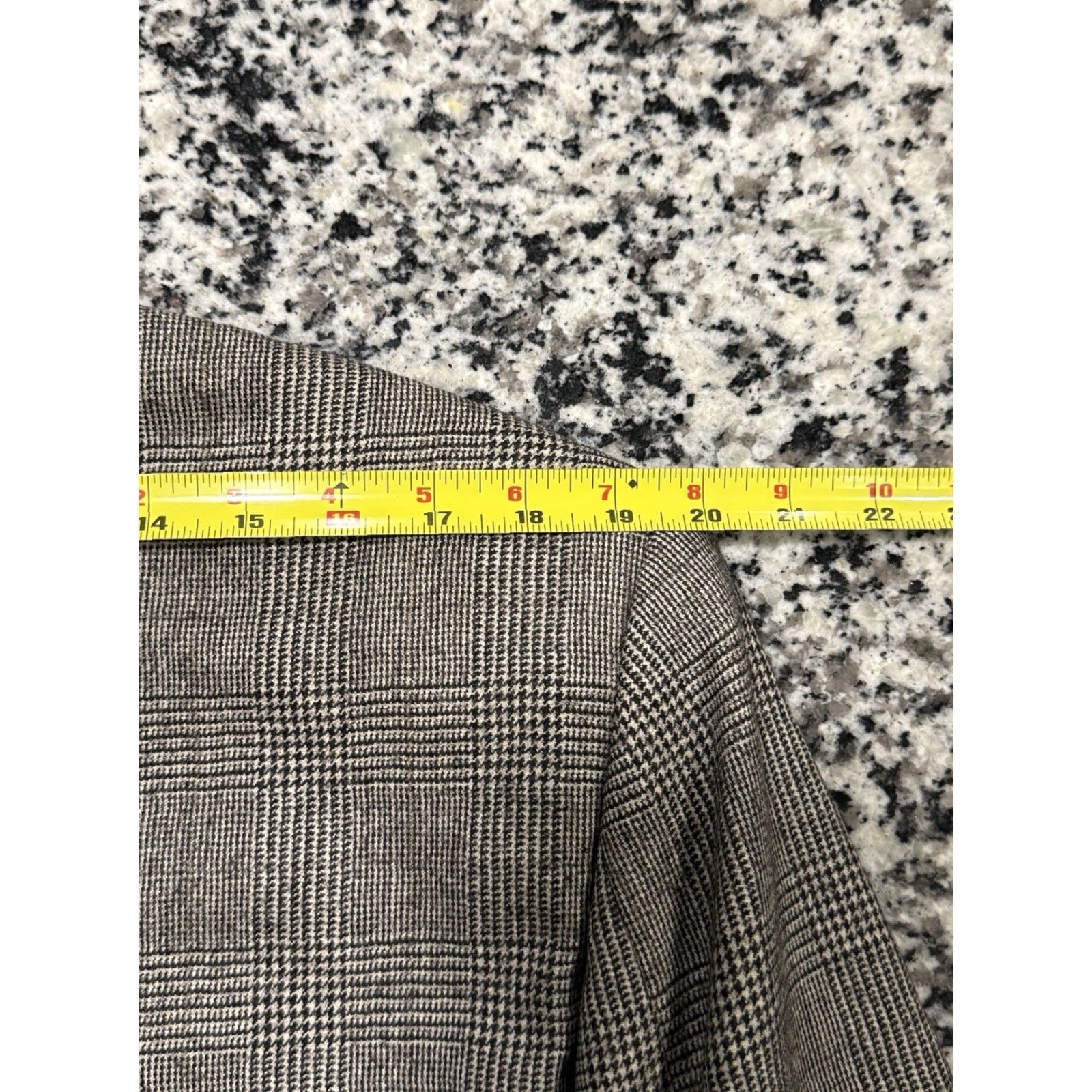 Brooks Brothers BROOKS BROTHERS X LORO PIANA Rain System Grey Houndstooth Plaid Blazer 44L Men Regular Wool Cupro Lining Notch Lapel Modern 2-Button Single-Breasted"} Size 44R - 7 Thumbnail