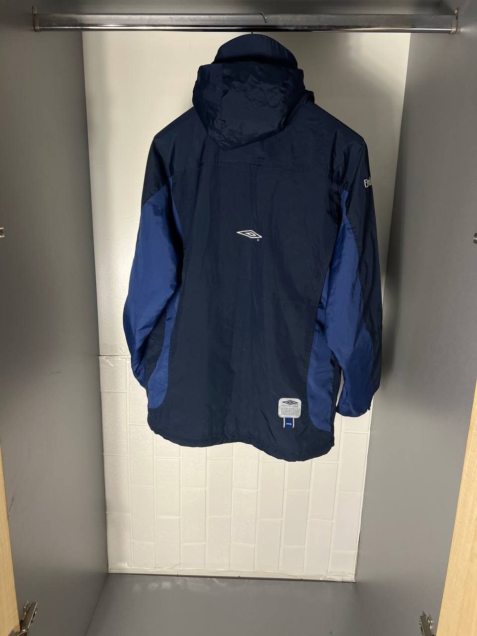 Umbro VINTAGE UMBRO FC CHELSEA LONDON ENGLAND SOCCER JACKET RETRO Size US S / EU 44-46 / 1 - 5 Thumbnail