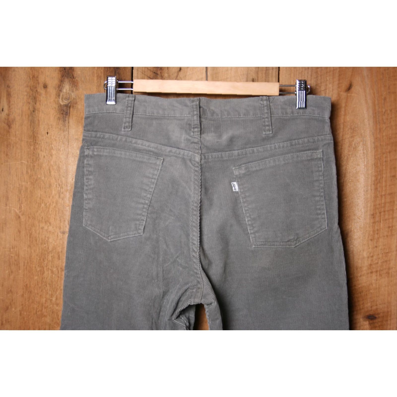 Levi's VINTAGE Levi's 519 Corduroy Pants Straight Mens 32x33 Gray Made in USA, 75% Cotton 25% Polyester, Flat Front, Zip Closure Size US 32 / EU 48 - 4 Thumbnail
