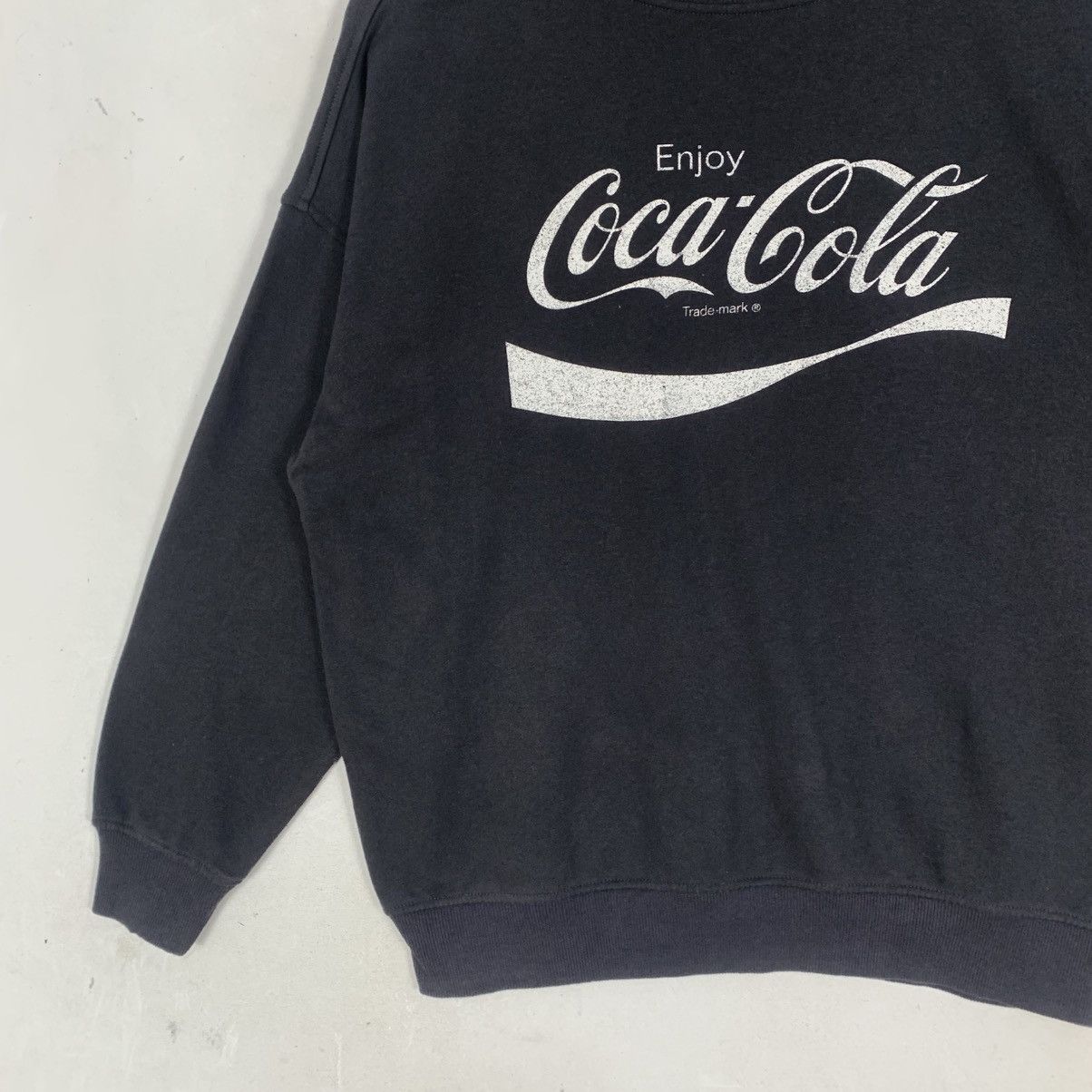 Coca Cola Coca Cola DIVIDED Clothing Streetwear Outwear Sweatshirt Size US L / EU 52-54 / 3 - 3 Thumbnail