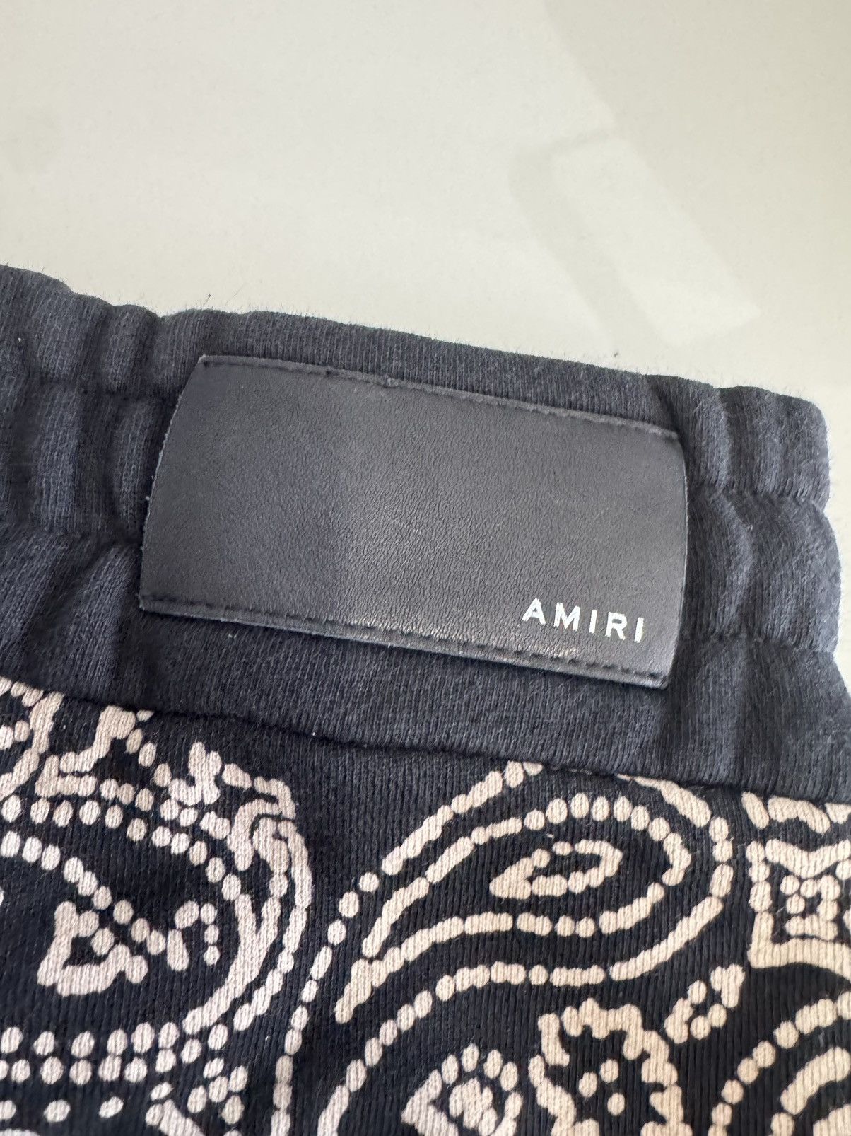 Amiri AMIRI BANDANA BLEACH BLACK BEACH SHORTS SIZE XL $990 Size US 36 / EU 52 - 6 Thumbnail