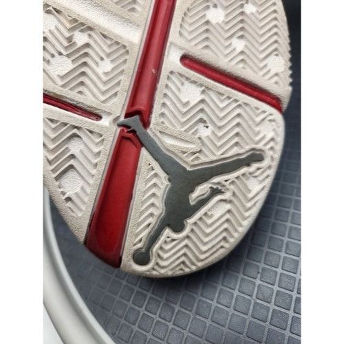 Jordan Brand Air Jordan mens 11.5 Retro 8.0 Retro White Red amazing condi Size US 11.5 / EU 44-45 - 10 Thumbnail