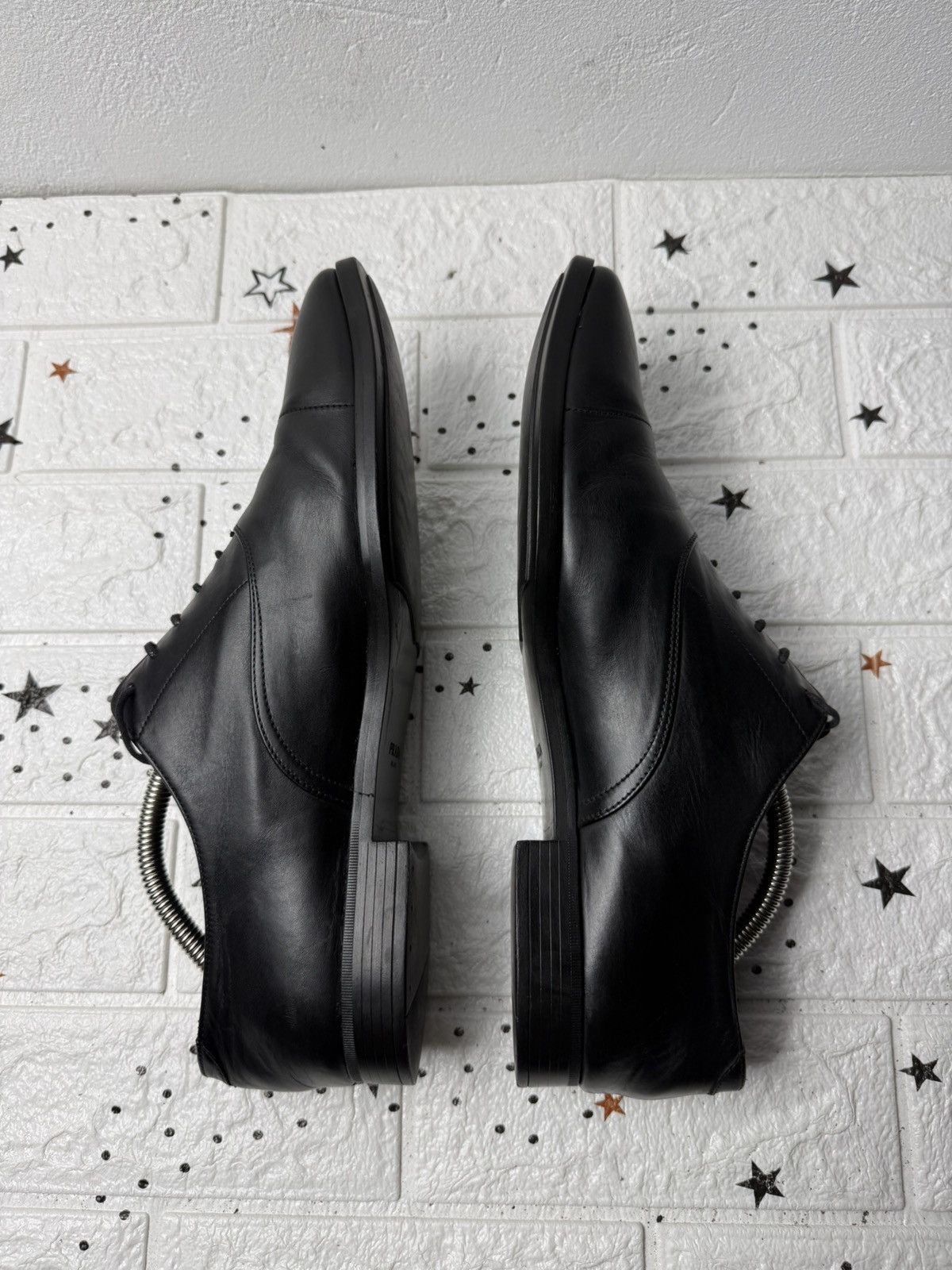 Prada PRADA Black Leather Oxfords US9 UK8.5 EUR44 Men Size US 9 / EU 42 - 7 Thumbnail