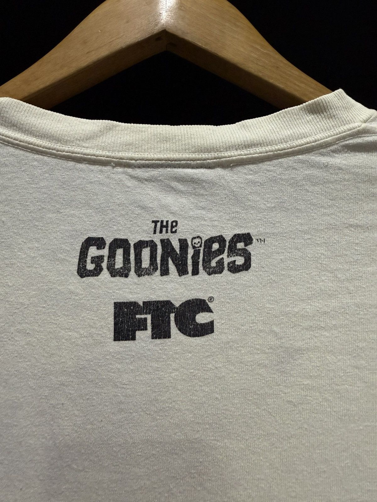 FTC Vintage FTC Skateboard X The Goonies Movie Faded Tee Size US L / EU 52-54 / 3 - 8 Thumbnail