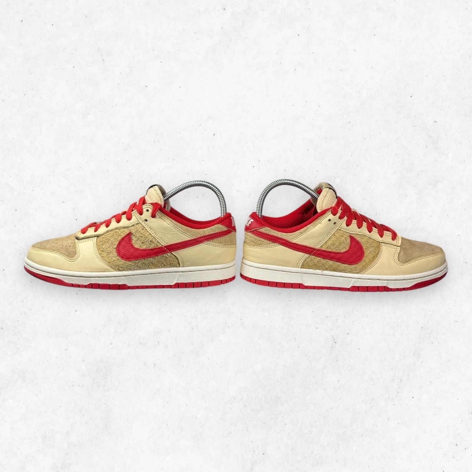 Nike Nike Dunk Low SE Strawberry Waffle Size 8 HJ9100-294 Size US 8 / EU 41 - 5 Thumbnail
