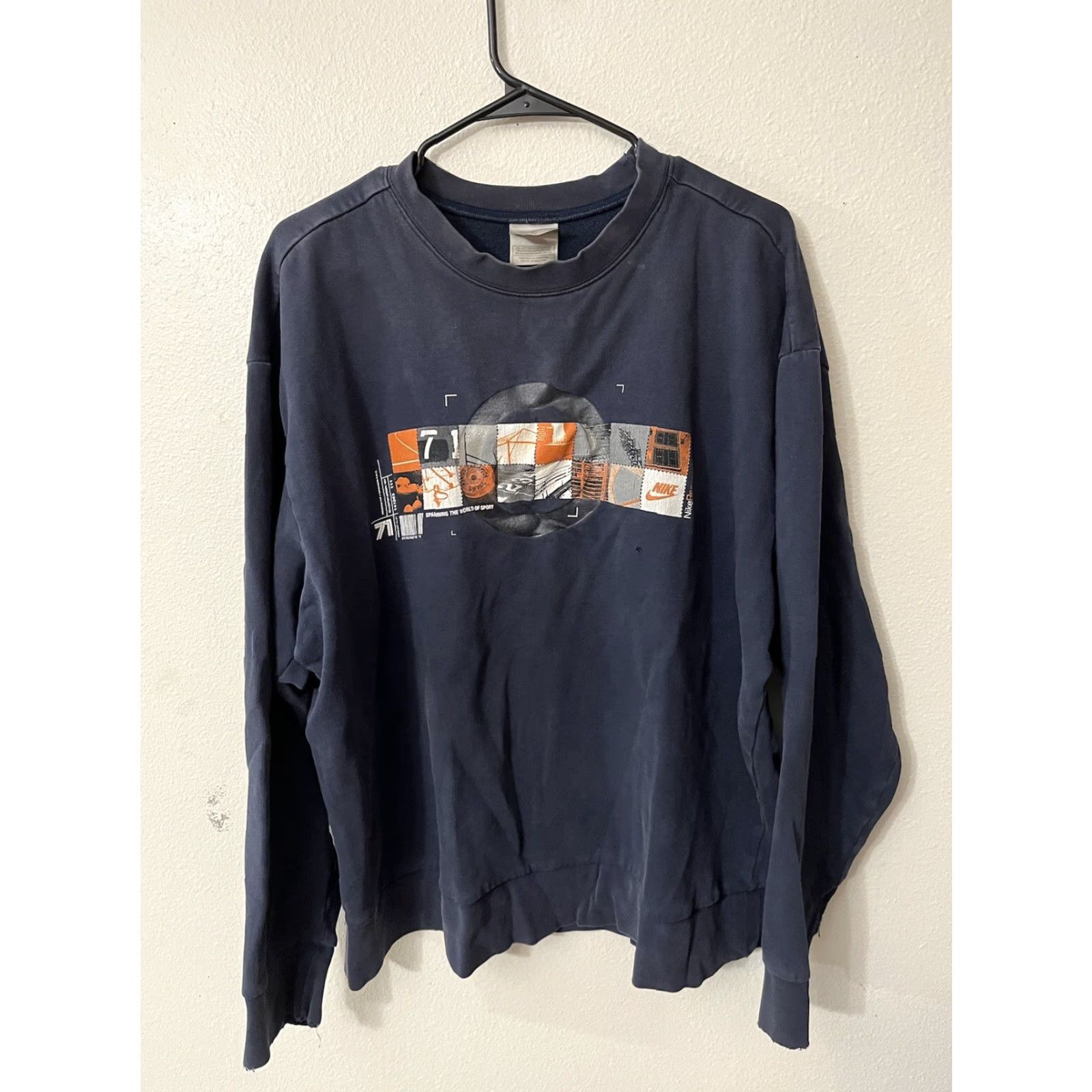 Nike VINTAGE Nike Sweatshirt Crew Neck Navy Blue Mens XL Pullover Size US XL / EU 56 / 4 - 2 Thumbnail