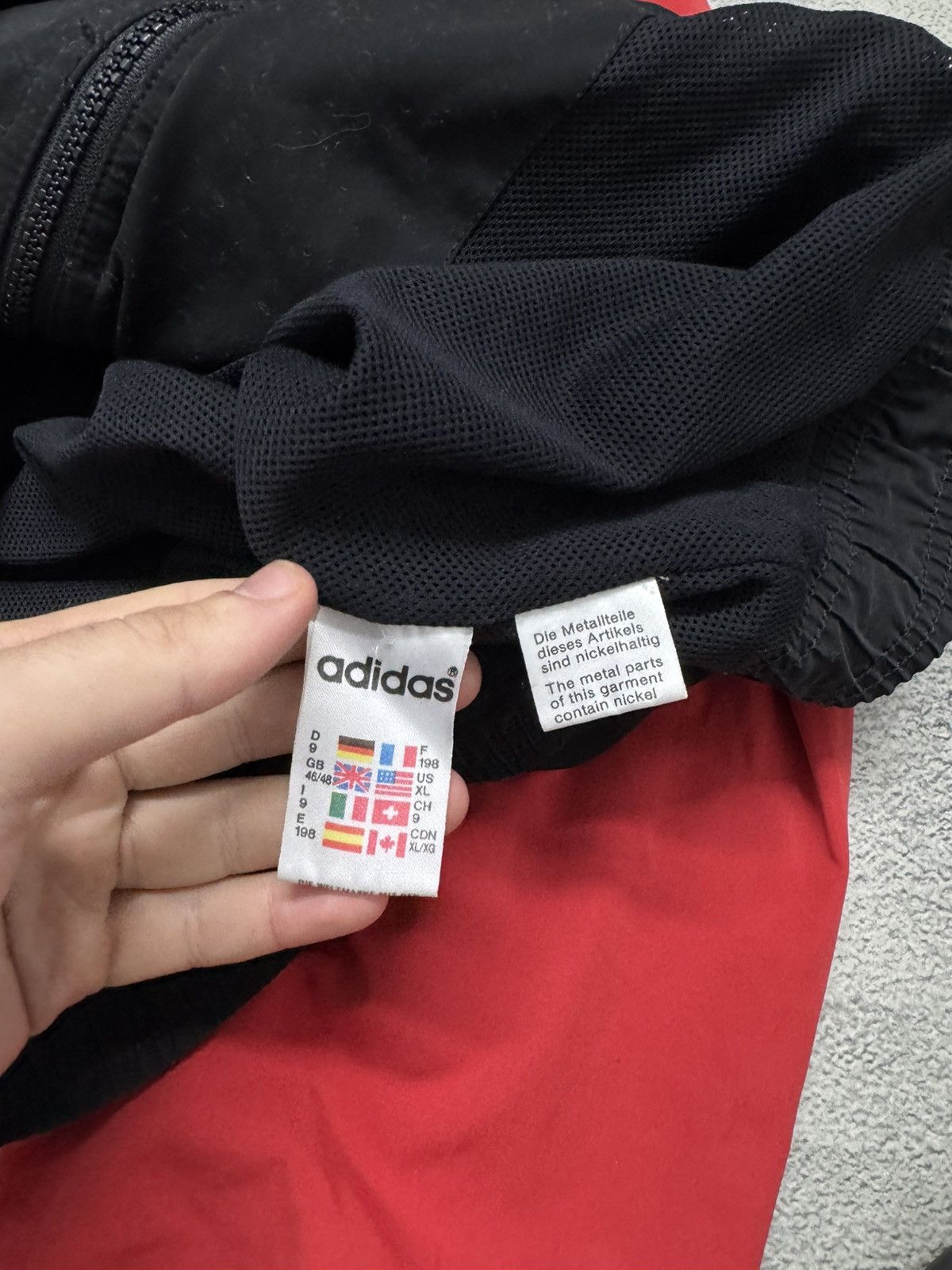 Adidas Vintage Y2k Adidas 💙🖤 Nylon Spellout Logo Jacket 90’s Size US XL / EU 56 / 4 - 11 Thumbnail