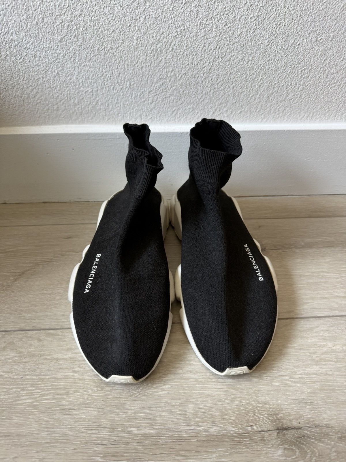 Balenciaga Balenciaga Logo Sock Runner Sneakers Size US 9 / EU 42 - 2 Thumbnail