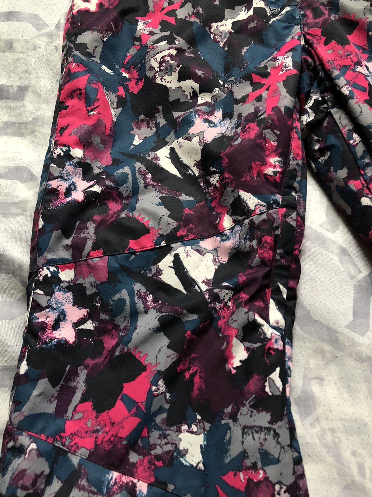 Vintage NWT Ripzone Pink Floral Snow Pants - Size XXL Size US 36 / EU 52 - 4 Thumbnail