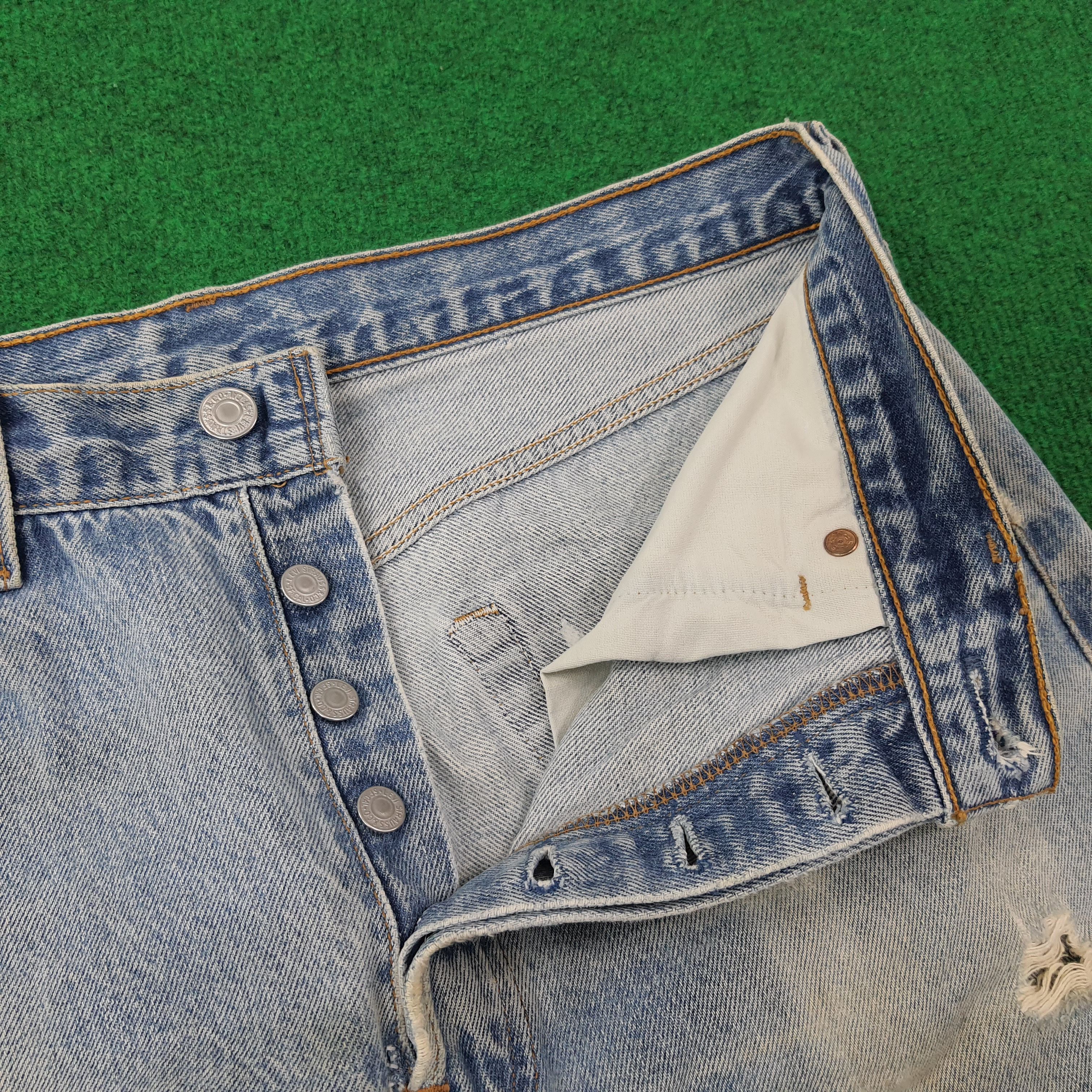 Levi's Vintage Levi's 501 Denim Distressed Style Jeans C252N18 Size US 31 - 7 Thumbnail