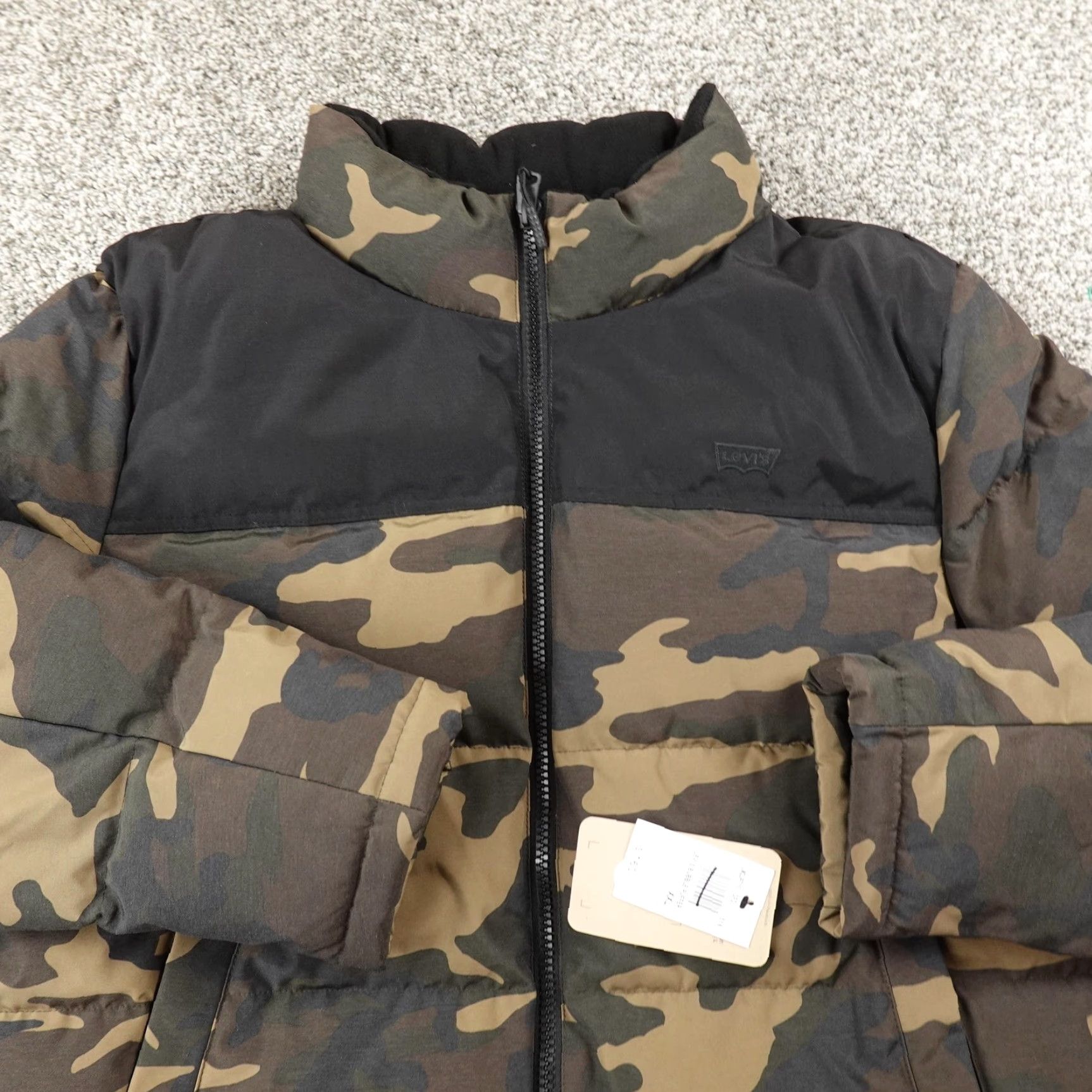 Levi's Levi's Jacket Men 2XL Green Camouflage Quilted Puffer Coat Full Zip Insulated Casual Jacket Mens 2XL Green Camouflage Puffer Coat Levi's Jacket Size US XXL / EU 58 / 5 - 3 Thumbnail