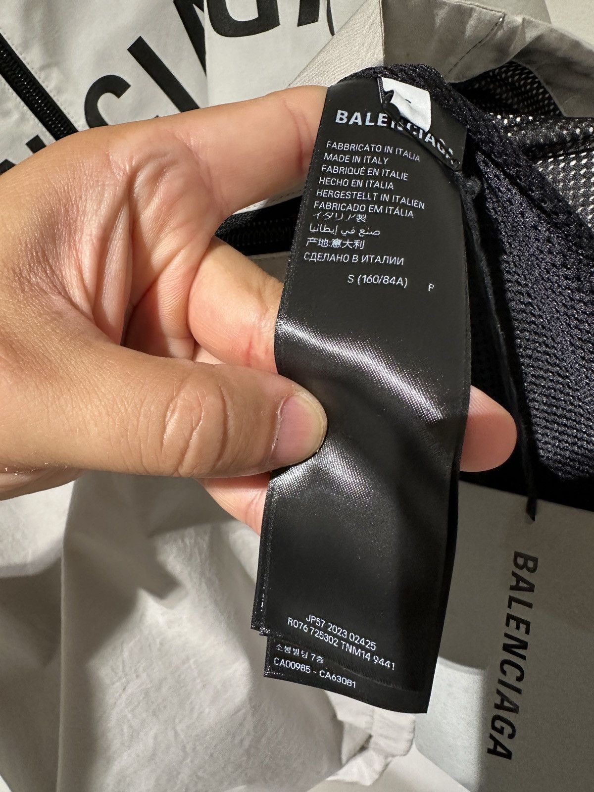 Balenciaga Balenciaga Neutral Zip-Up Jacket Size US S / EU 44-46 / 1 - 5 Thumbnail