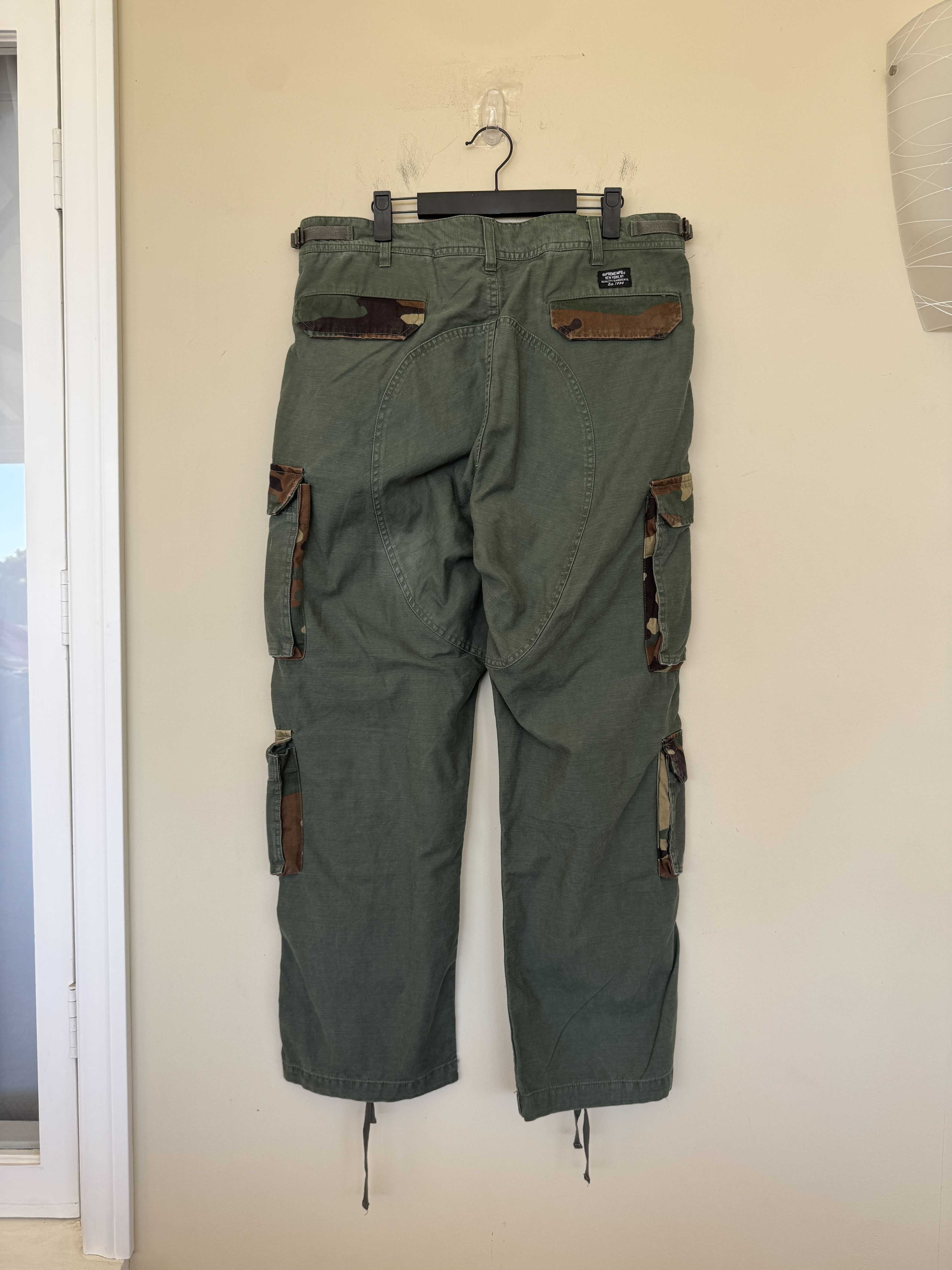 Supreme Supreme Green Cargos Size US 34 / EU 50 - 2 Thumbnail
