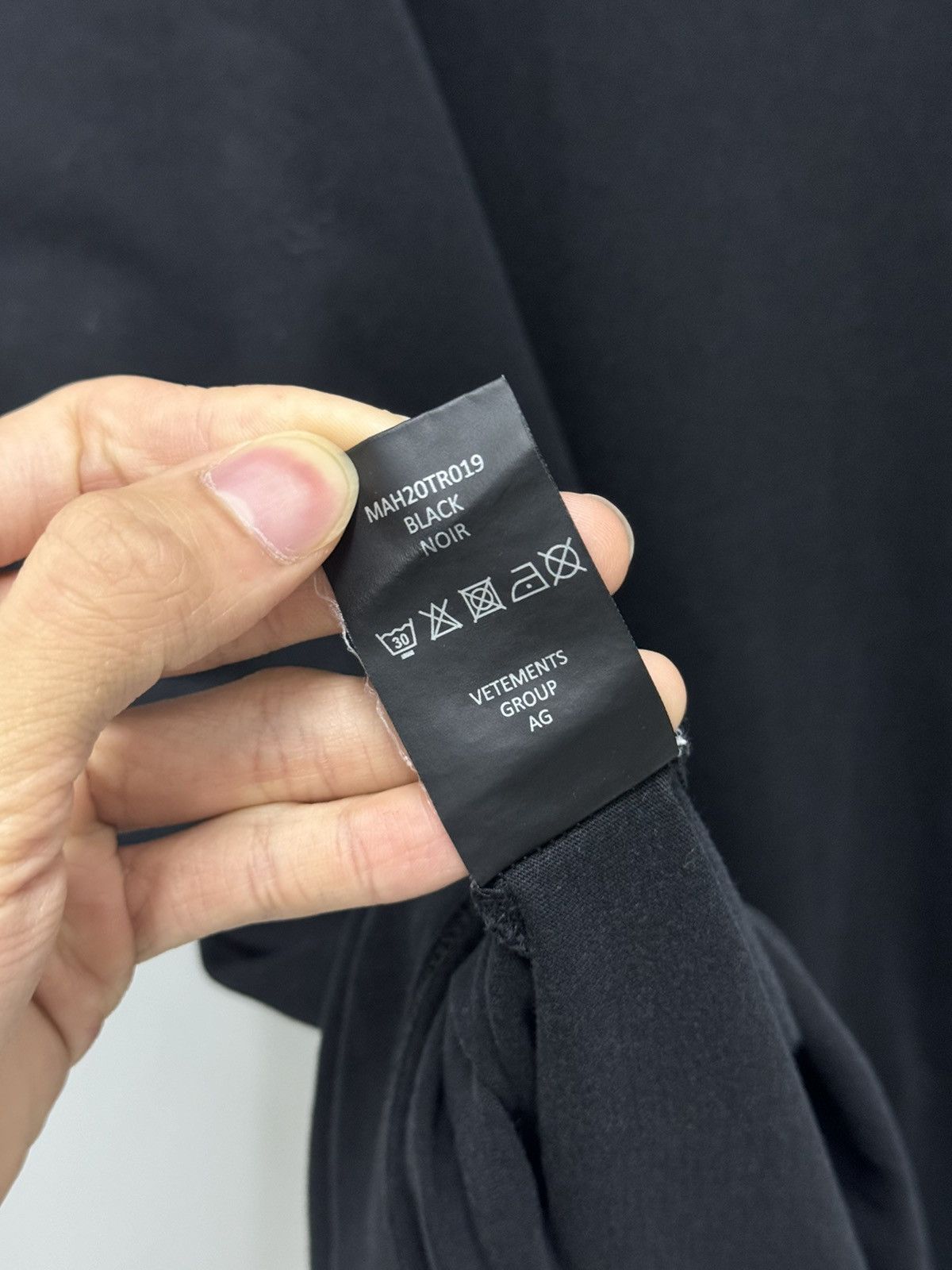 Vetements FW20 ARABIC COCAINE LOGO TEE Size US L / EU 52-54 / 3 - 12 Thumbnail