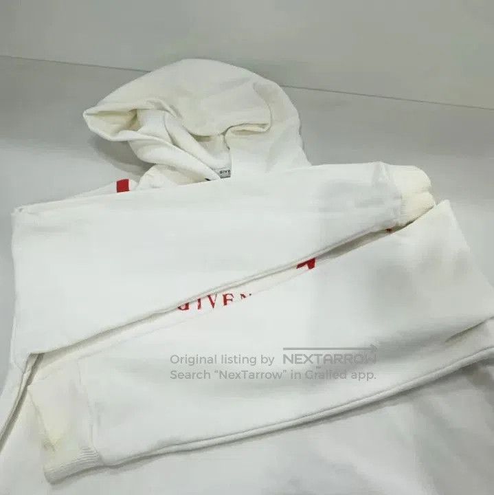 Givenchy Givenchy Letter Print Hooded Long-Sleeve Sweatshirt. Size US XS / EU 42 / 0 - 6 Thumbnail