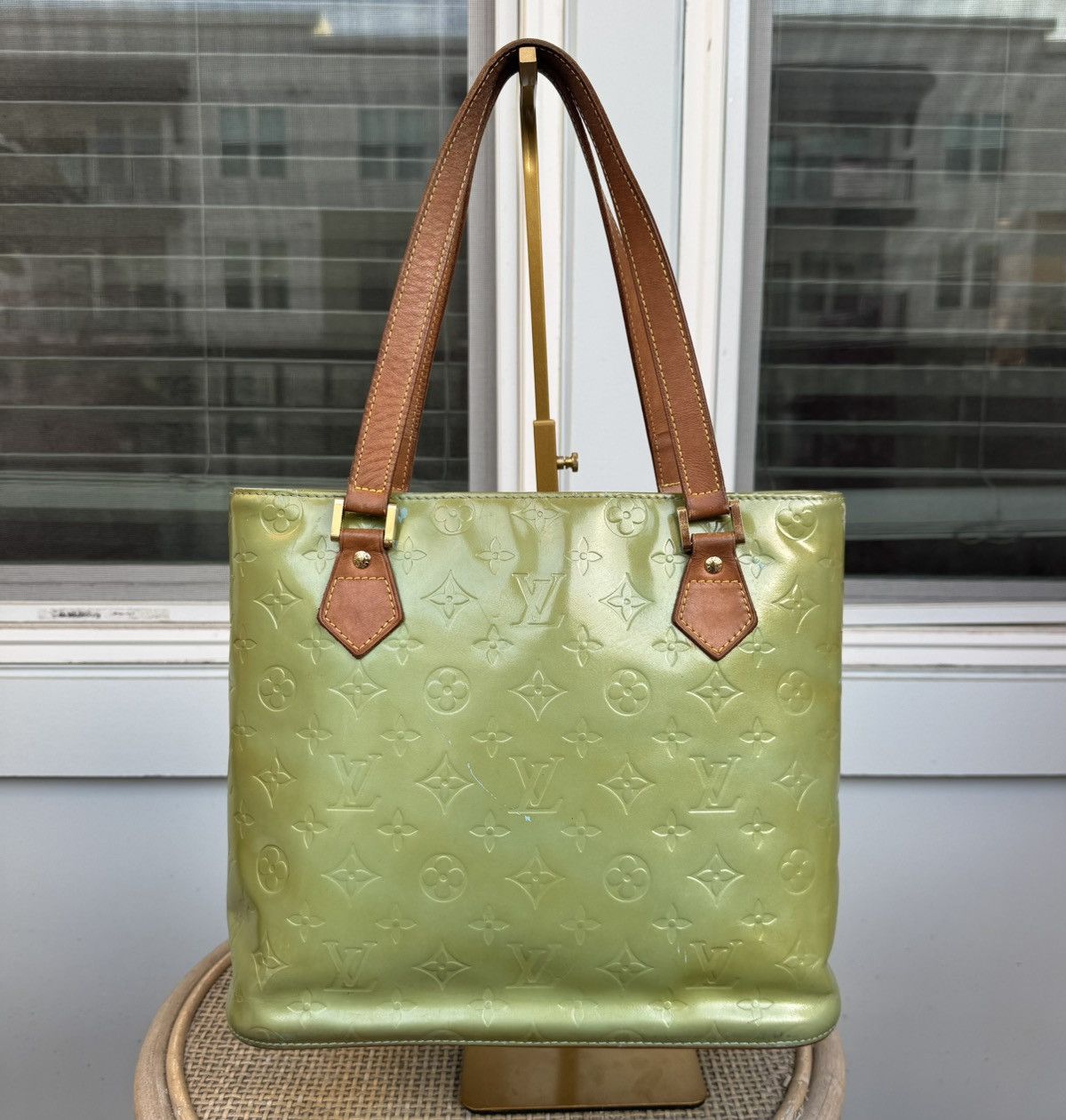 Louis Vuitton Louis Vuitton Vernis Reade PM Tote Green Monogram Patent Size ONE SIZE - 1 Thumbnail