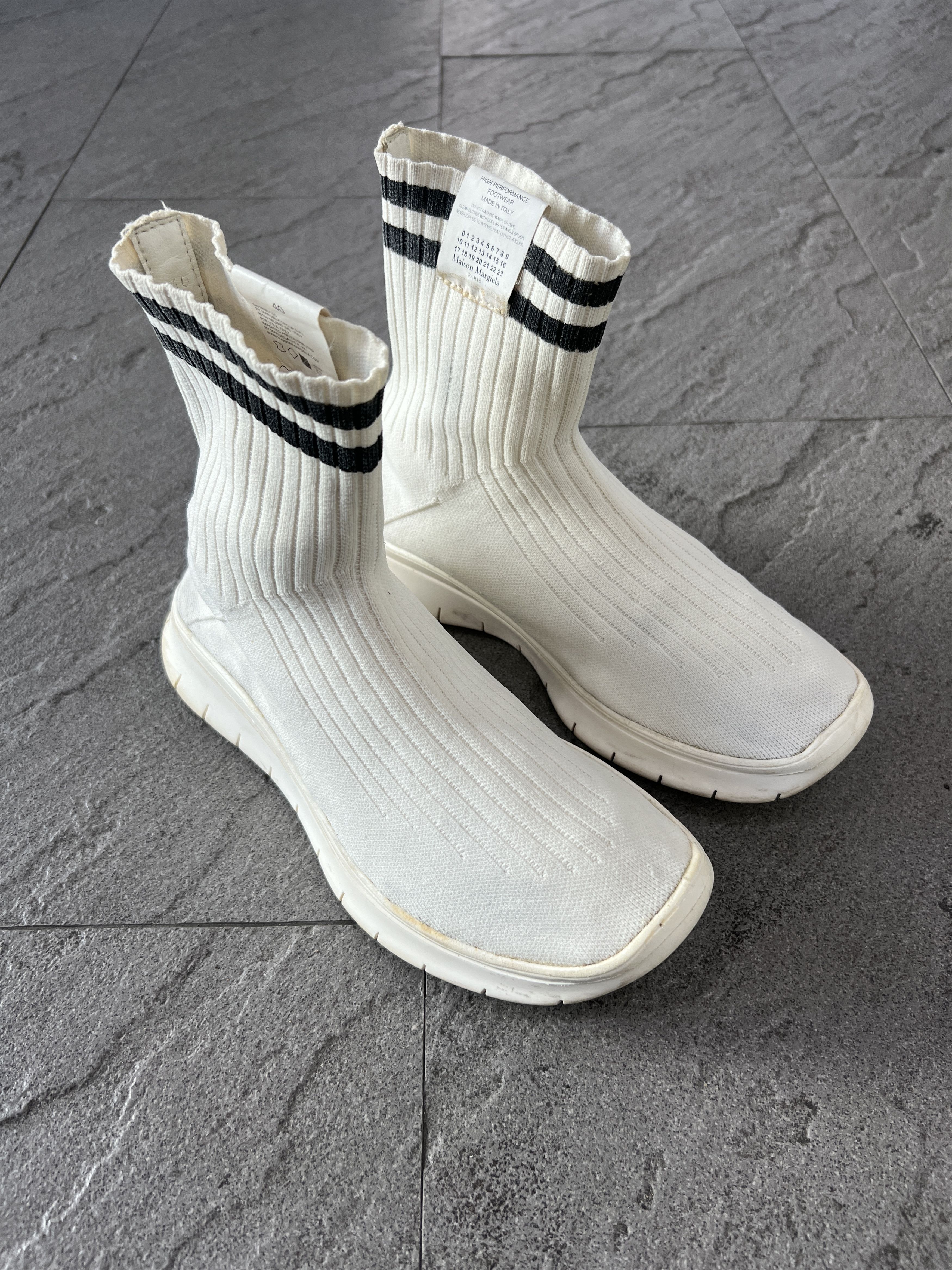 Maison Margiela Maison Margiela Sock Sneakers Boots EU 40 White Knit Ankle Size US 10 / IT 40 - 2 Thumbnail