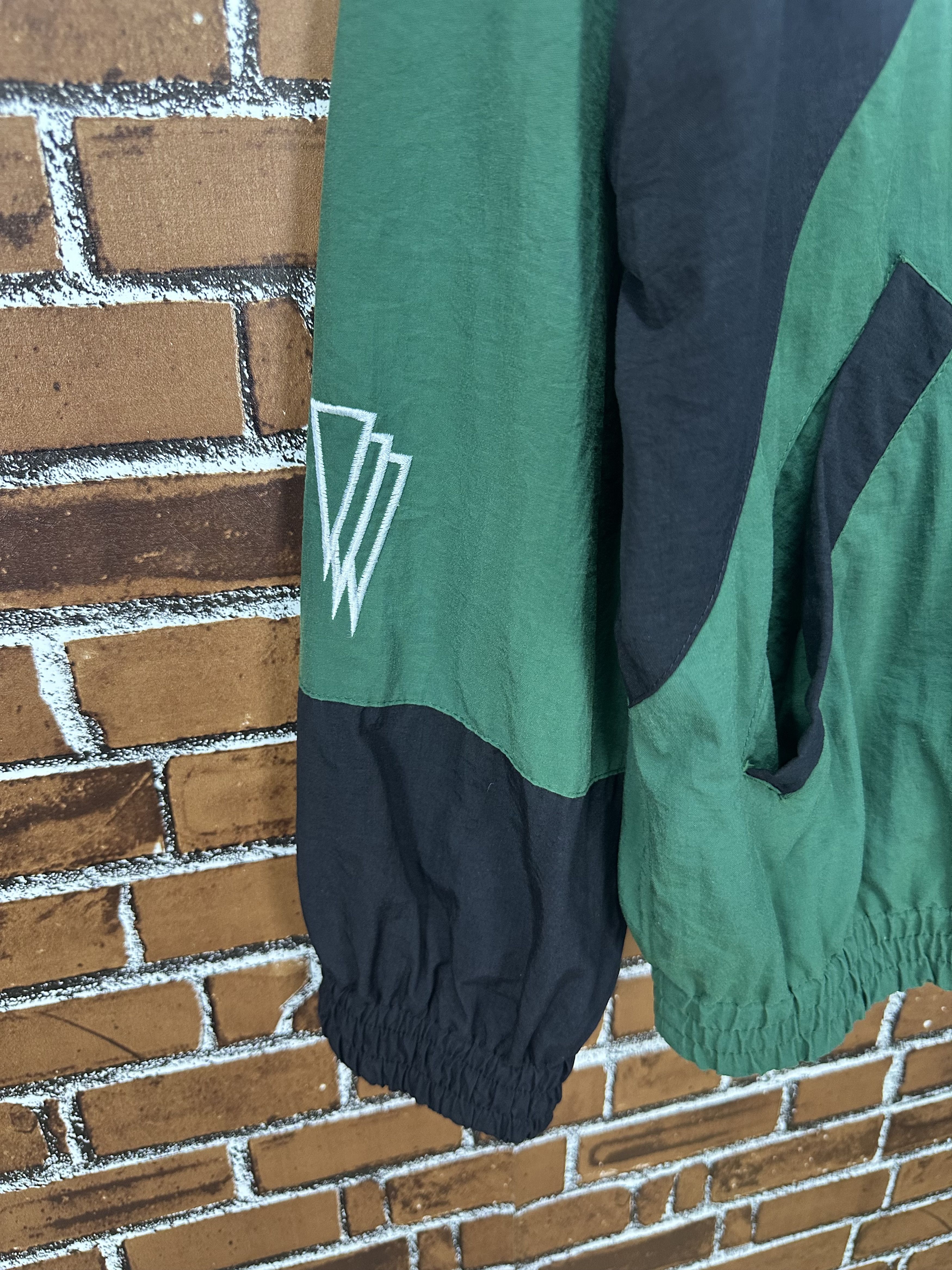 Diadora 90s Vintage Diadora Baggy Nylon Jacket Z327 Size US M / EU 48-50 / 2 - 4 Thumbnail