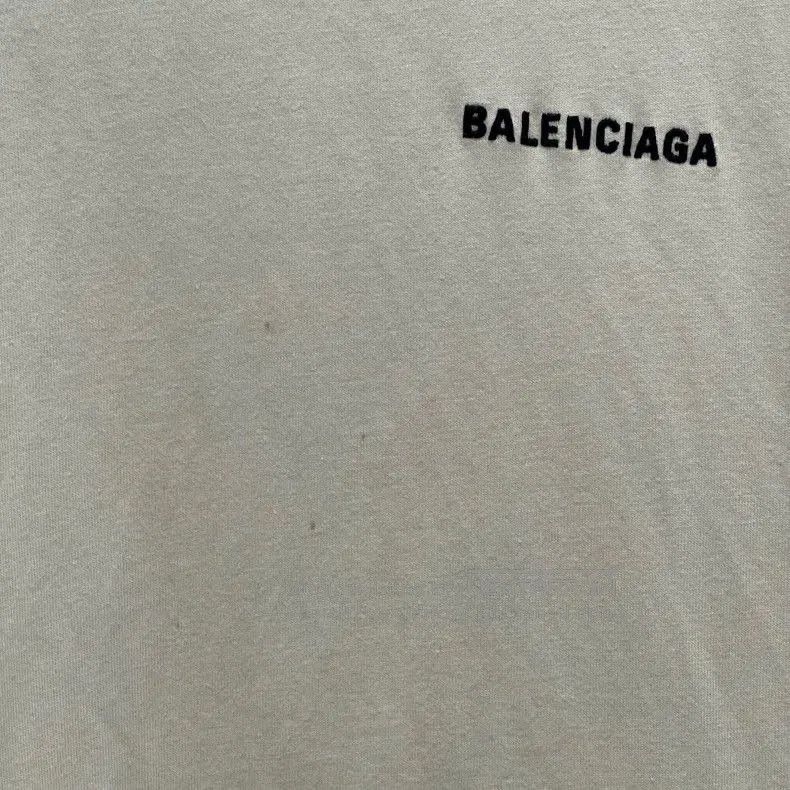 Balenciaga Balenciaga Beige Logo Print Short Sleeve. Size US M / EU 48-50 / 2 - 6 Thumbnail