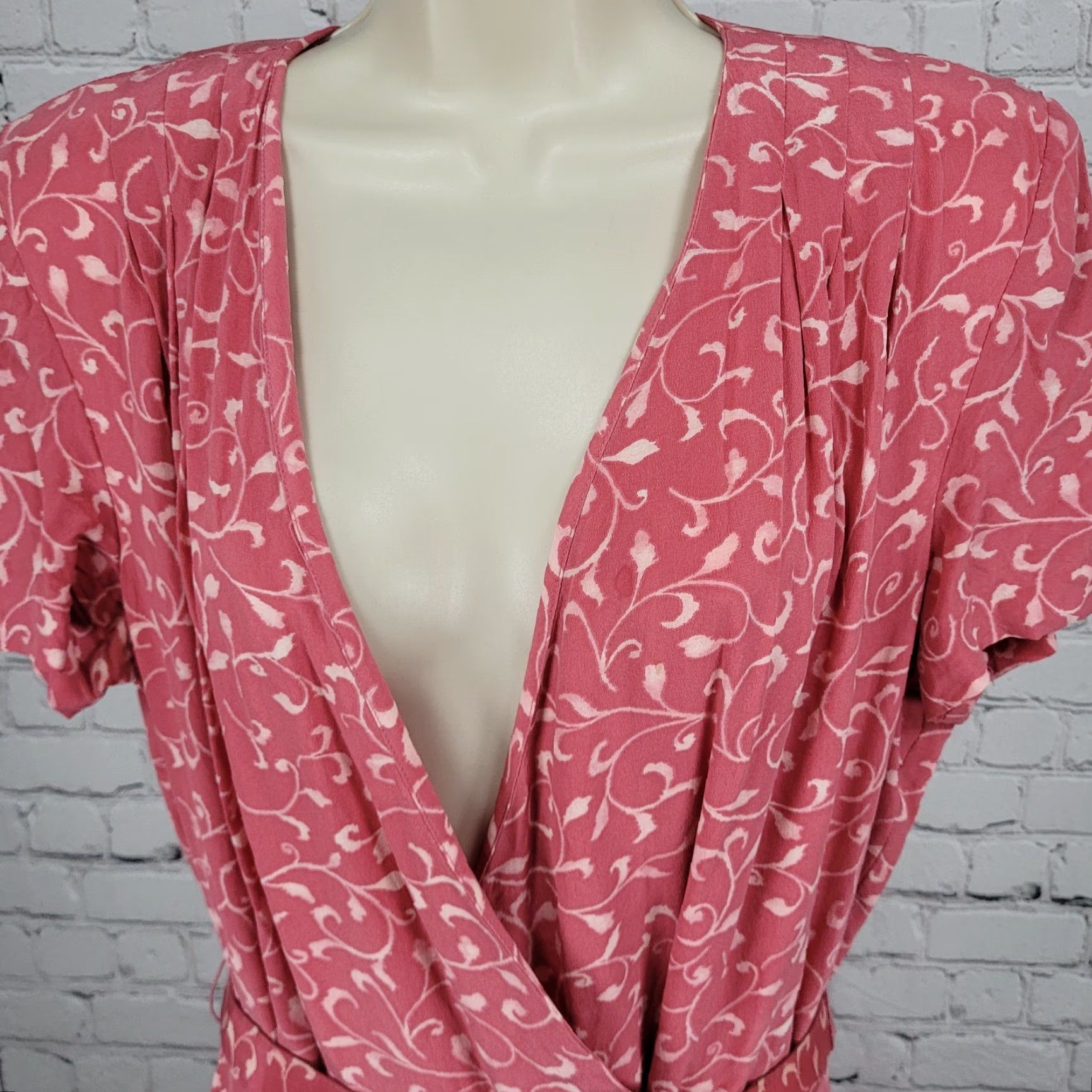 VINTAGE Papillon Pink 100% Silk Leaf Print Short Sleeve Belted Lined Wrap Dress 16
