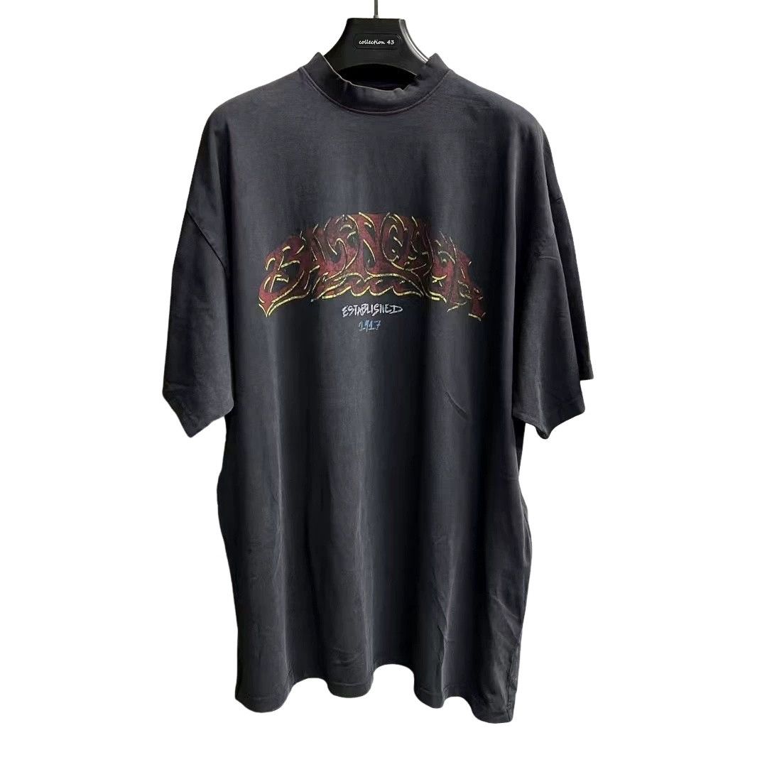 Balenciaga Balenciaga Graphic Print Short Sleeve T-Shirt Size 4 Size US XL / EU 56 / 4 - 1 Thumbnail