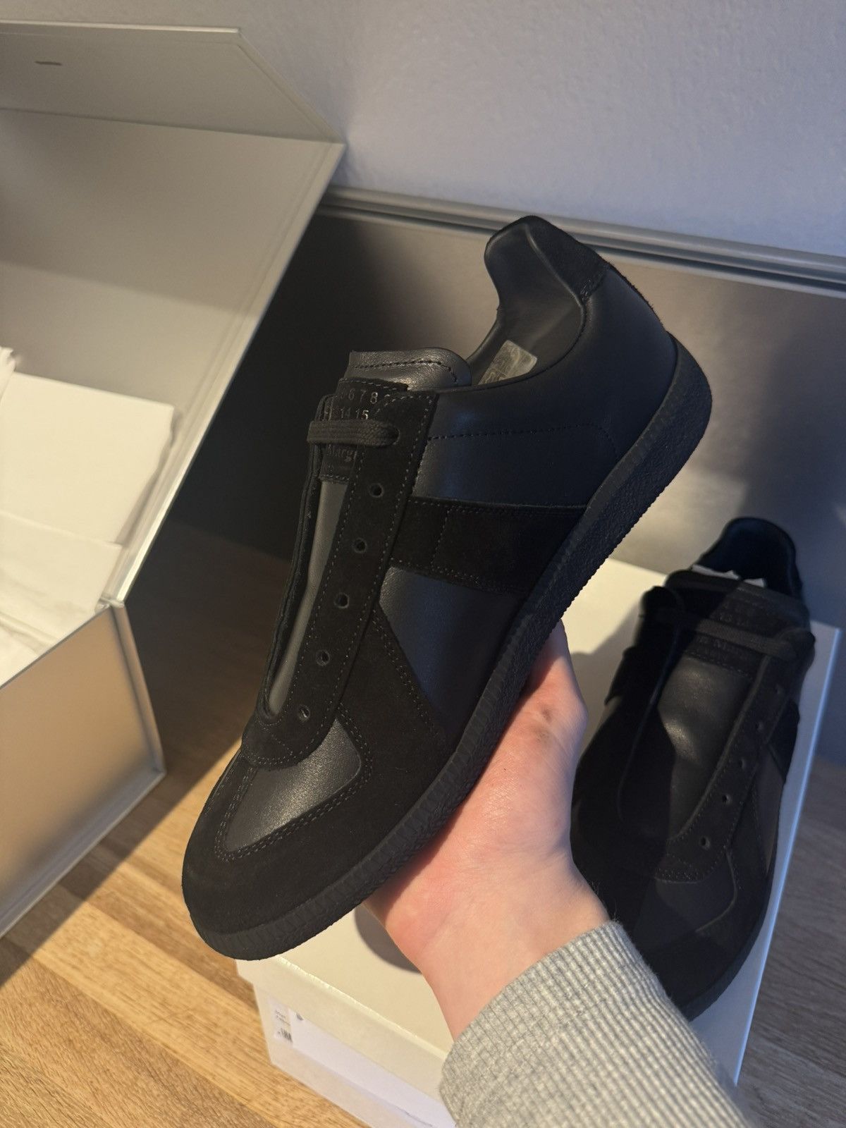 Maison Margiela Maison Margiela Replica Sneakers Size US 7 / EU 40 - 1 Thumbnail