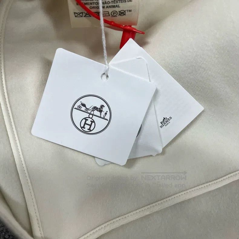 Hermes Hermes Cashmere coat, equestrian style three-button lapel Size S / US 4 / IT 40 - 4 Thumbnail