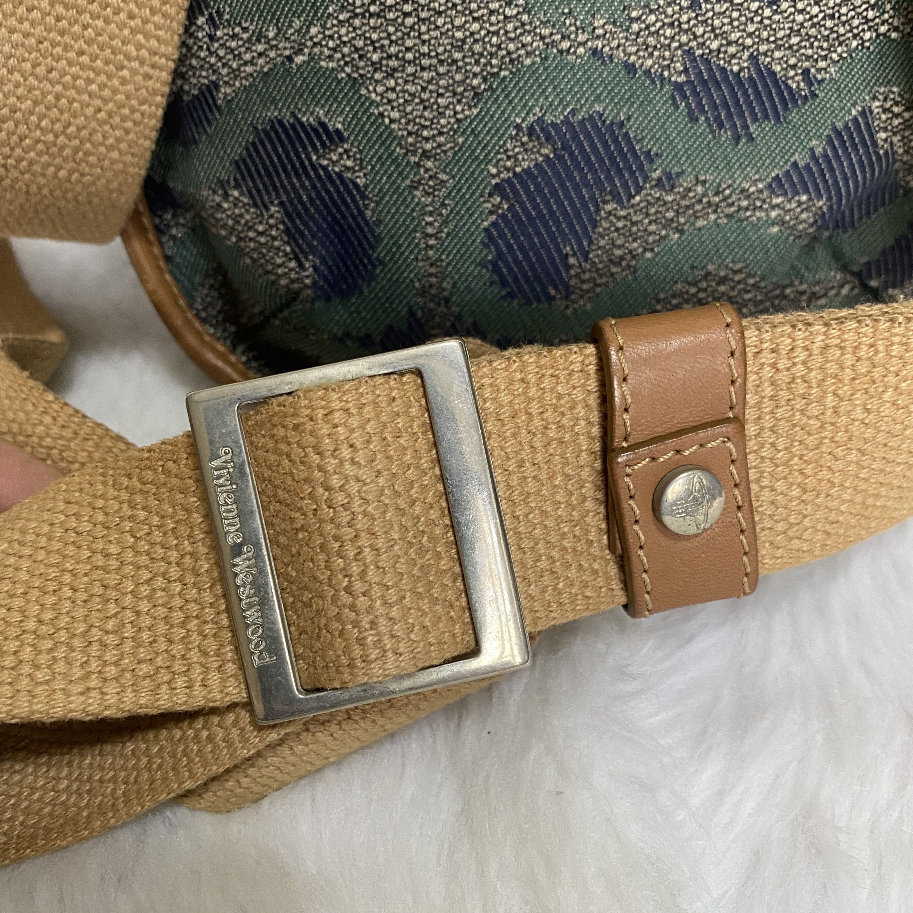 Vintage × Vivienne Westwood Vivienne Westwood Blue Green Safari Crossbody Bag Size ONE SIZE - 9 Thumbnail