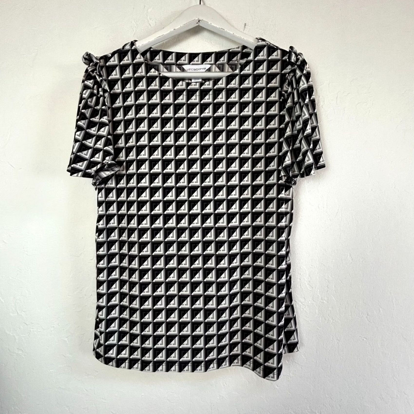 Liz Claiborne Liz Claiborne Executive Black Geometric Short Sleeve Top Womens Large New Size L / US 10 / IT 46 - 2 Thumbnail