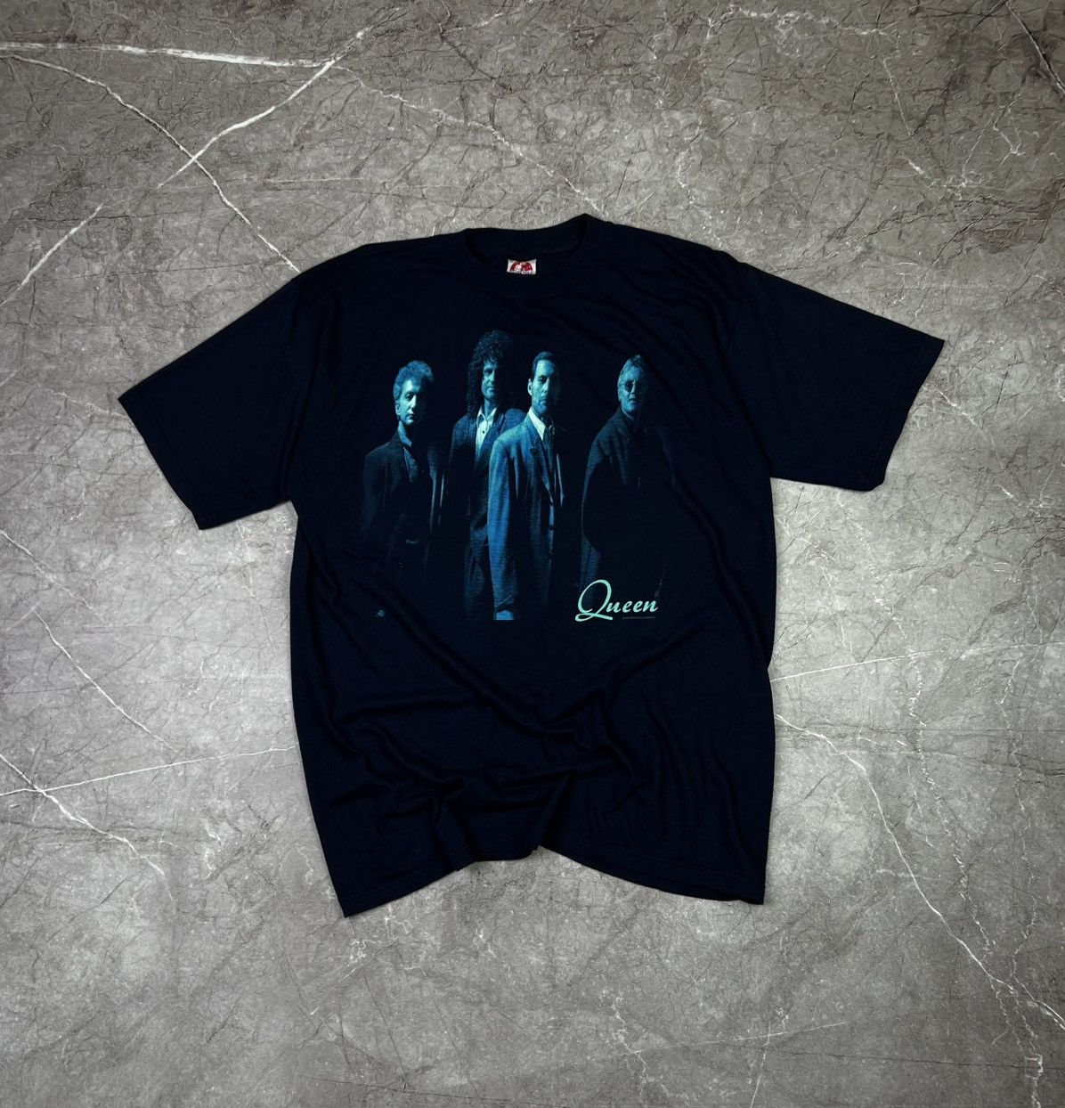 Band Tees × Vintage Vintage 1994 Queen rare t-shirt Size US XL / EU 56 / 4 - 2 Thumbnail