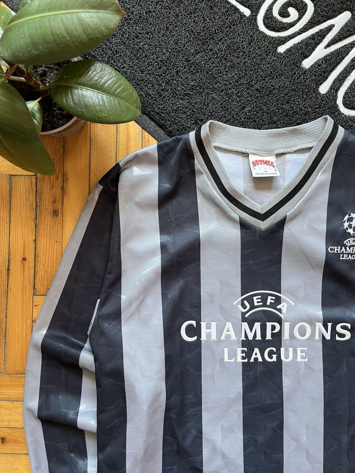 Nutmeg × Vintage Vintage UEFA CHAMPIONS LEAGUE 1990's Soccer Jersey By Nutmeg Size US M / EU 48-50 / 2 - 2 Thumbnail