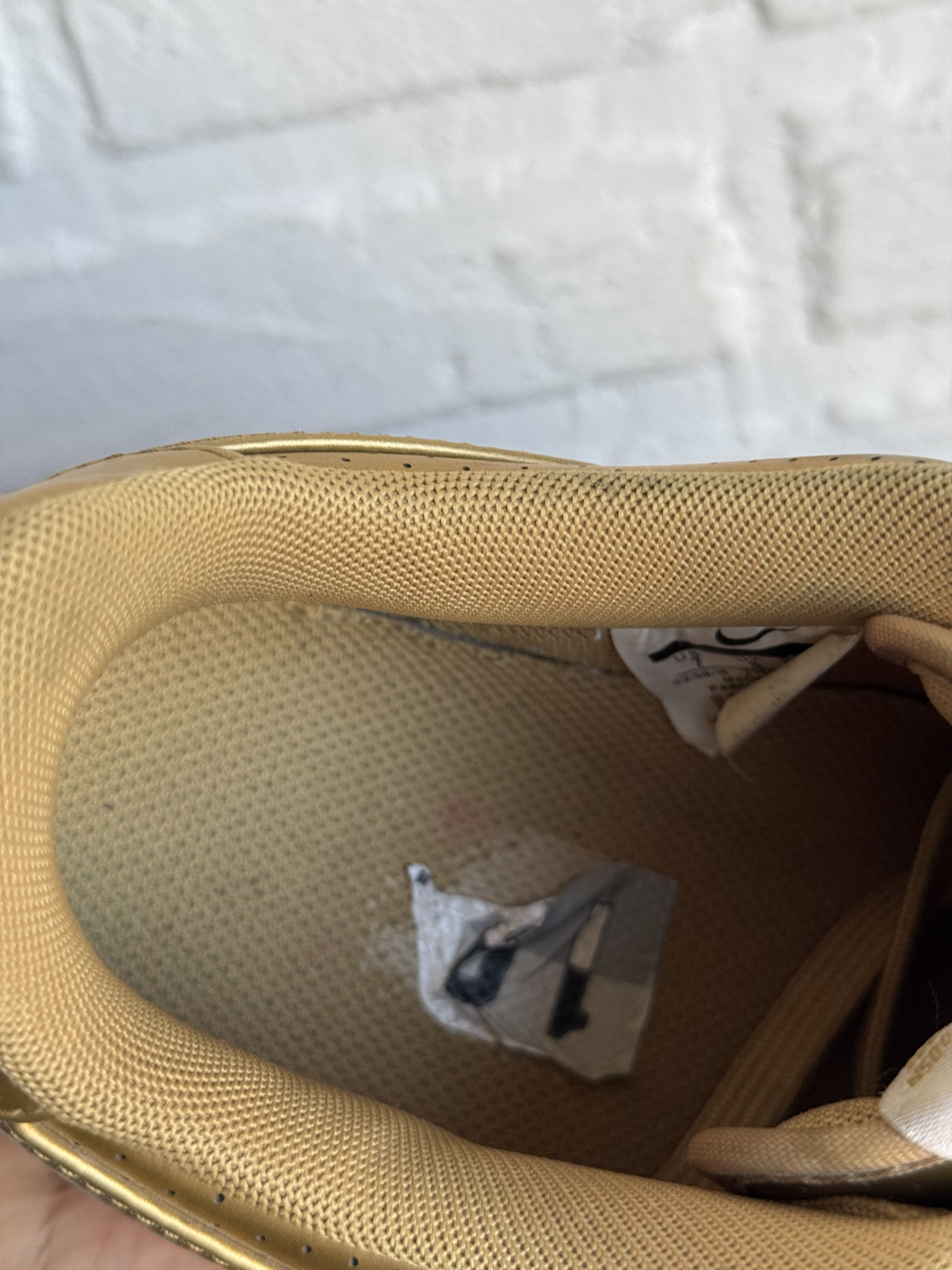 Nike Nike Air Force 1 Low '07 LV8 'Gold' sneakers Size US 7 / EU 40 - 9 Thumbnail