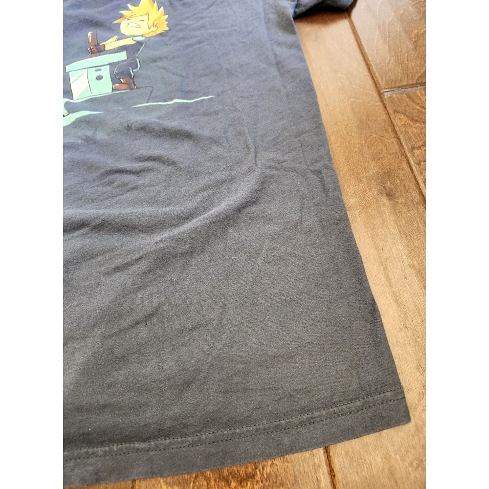 Vintage Tee Turtle Shirt Mens Dusty Blue Anime Final Fantasy Pulling Sword Short Sleeve Size S Size US S / EU 44-46 / 1 - 6 Thumbnail